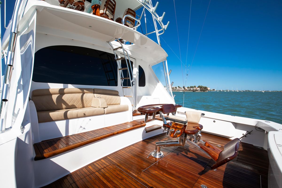 2019 Viking 62 