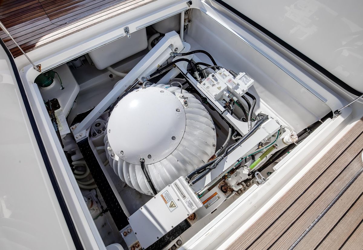 2019 Viking 62 