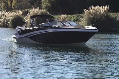 2017 Glastron GT 240