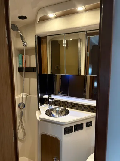 Jac & Wood Yacht Photos Pics 