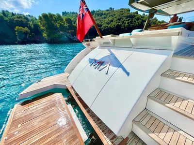 Yacht