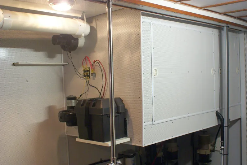 Boatel I Yacht Photos Pics 