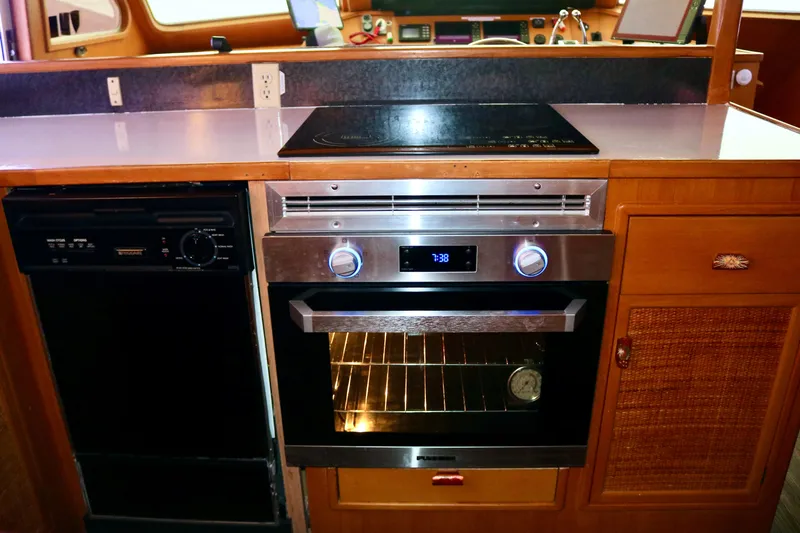 Sea Fox Yacht Photos Pics 