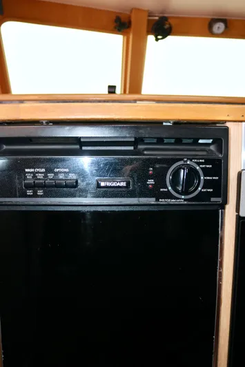 Sea Fox Yacht Photos Pics 