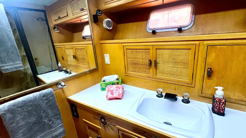 Sea Fox Yacht Photos Pics 