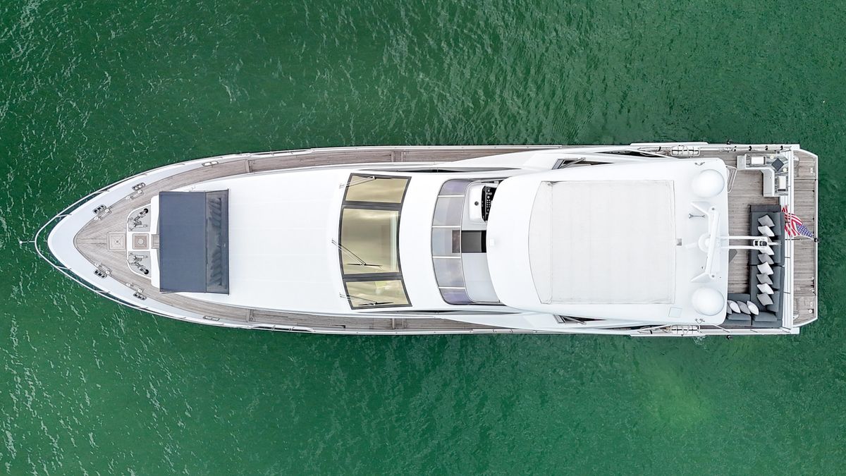 2017 Azimut 95 