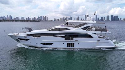 Yacht