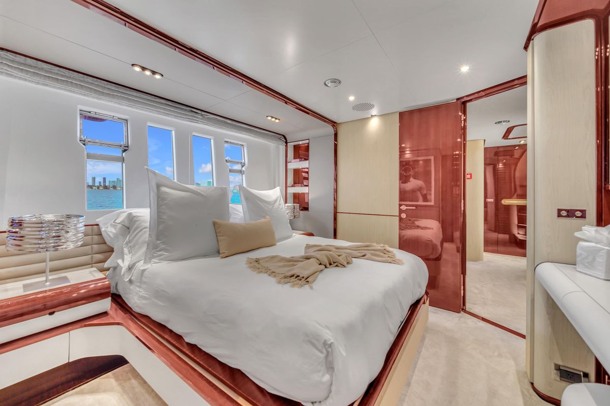 2017 Azimut 95 