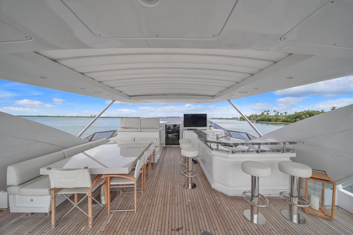 2017 Azimut 95 