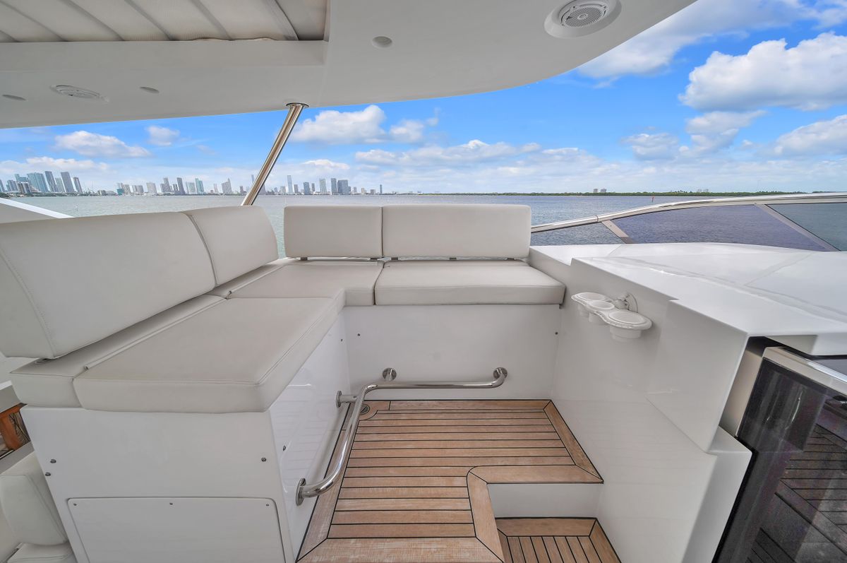 2017 Azimut 95 