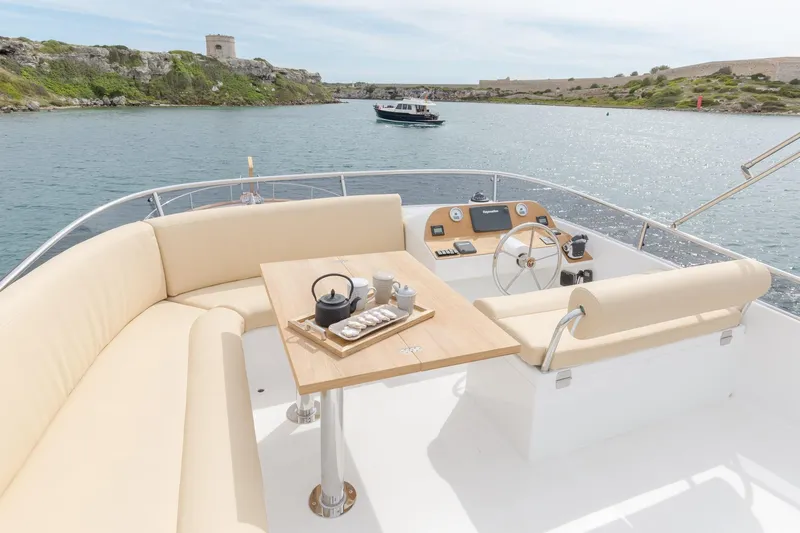  Yacht Photos Pics Flybridge