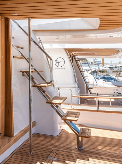 2023-55-5-sasga-yachts-menorquin-54-flybridge