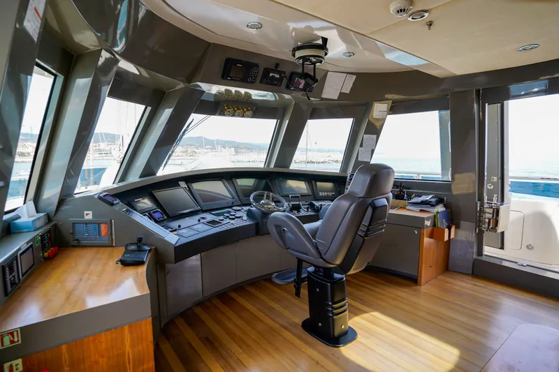 Aresteas Yacht Photos Pics Pilot cabin of 2017 Custom Yildizlar yacht with modern controls and panoramic windows.