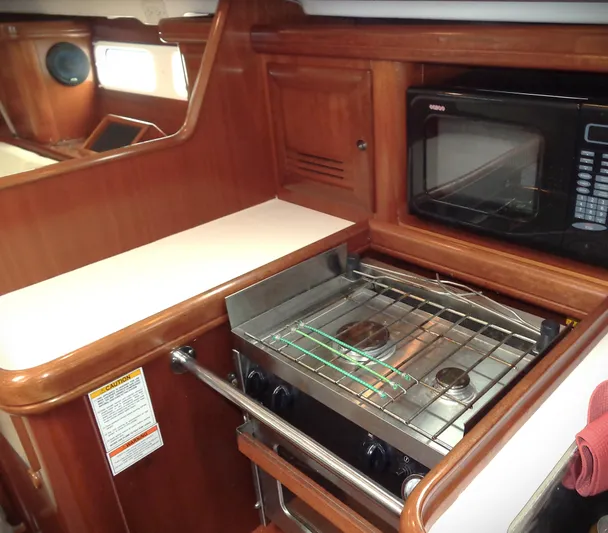 Queen Of Hearts Yacht Photos Pics 