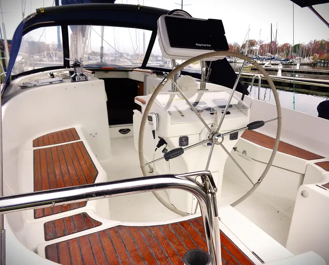 Queen Of Hearts Yacht Photos Pics 