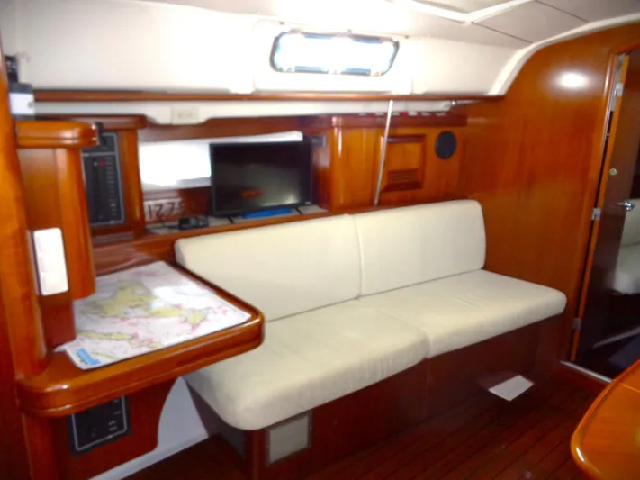 Queen Of Hearts Yacht Photos Pics 