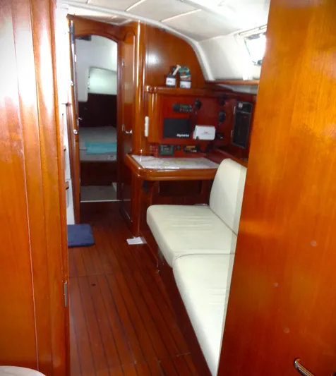 Queen Of Hearts Yacht Photos Pics 