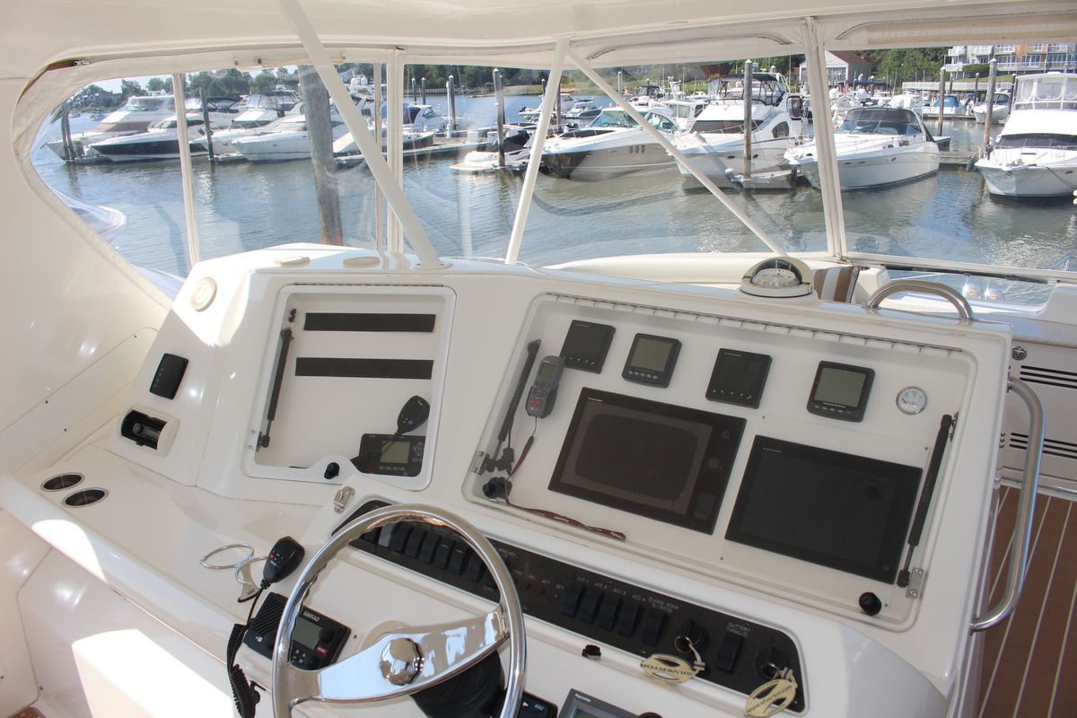 2004 Silverton 48 