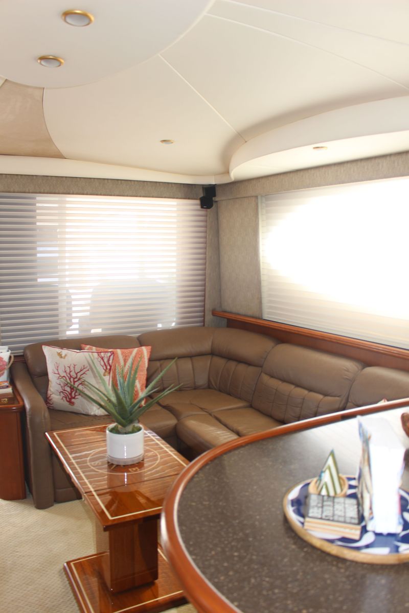 2004 Silverton 48 