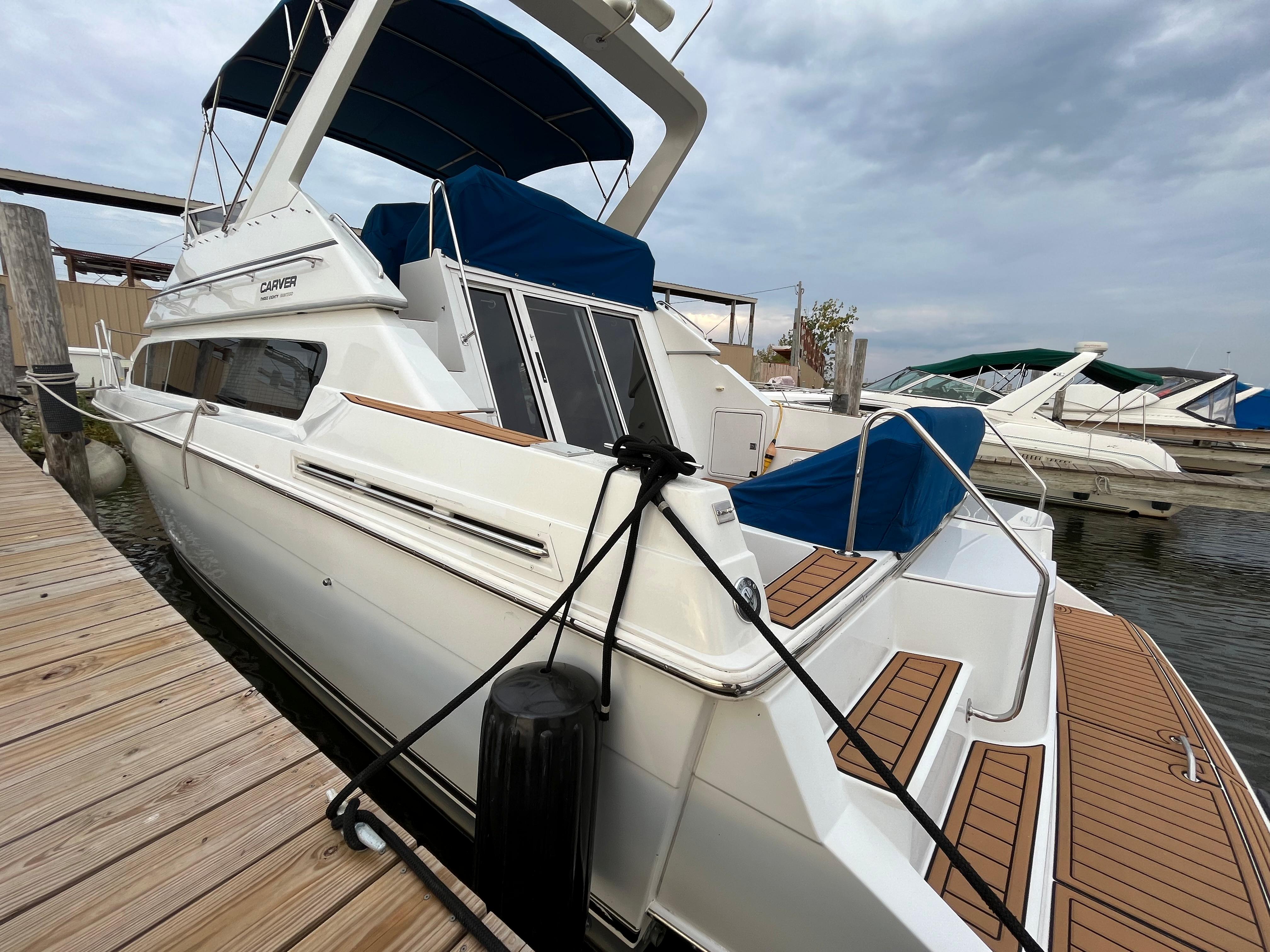 1999 Carver 38 Santego Flybridge for sale - YachtWorld