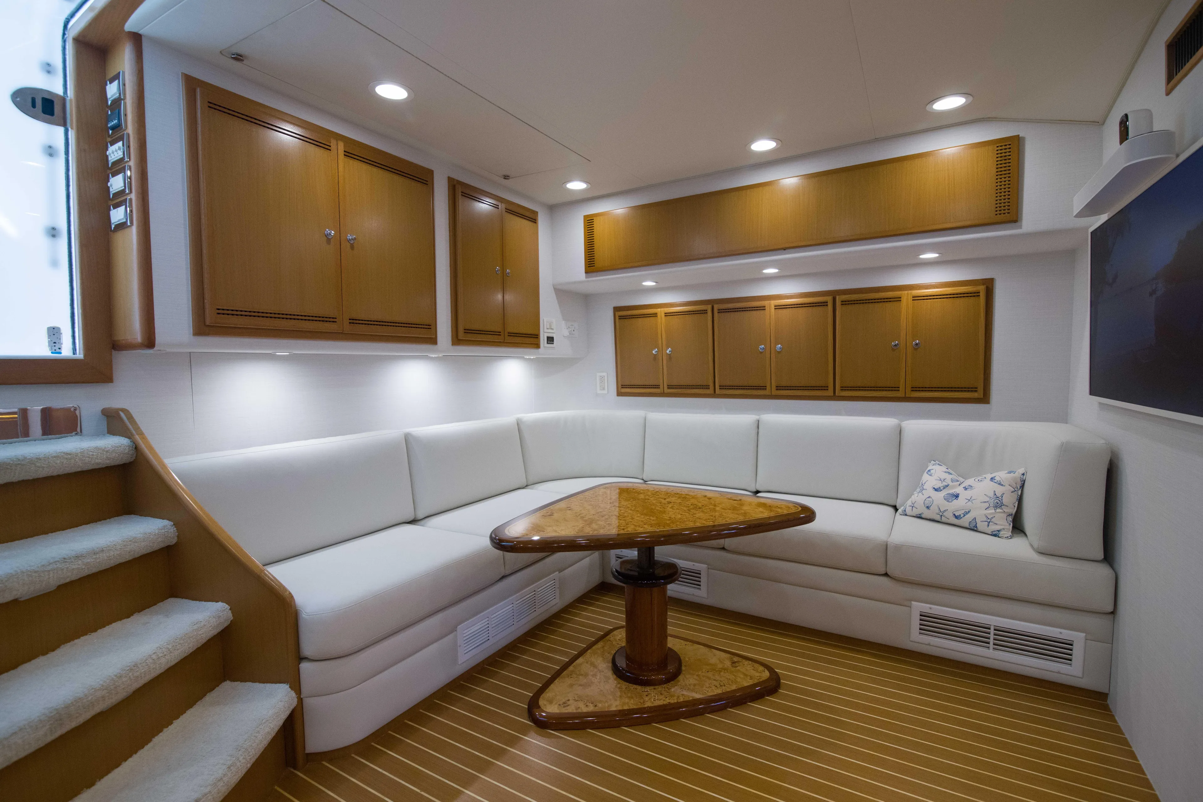 Venator Yacht Photos Pics 2008 Cabo 52 Express - Venator