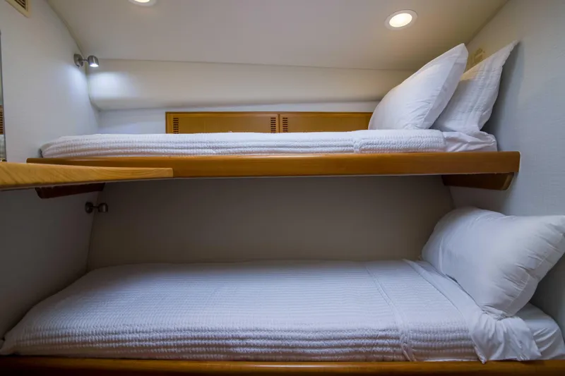 Venator Yacht Photos Pics 2008 Cabo 52 Express - Venator