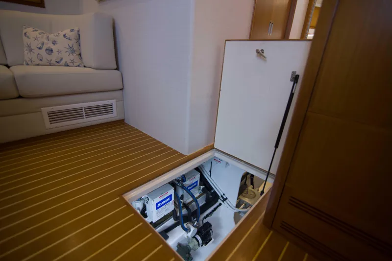 Venator Yacht Photos Pics 2008 Cabo 52 Express - Venator