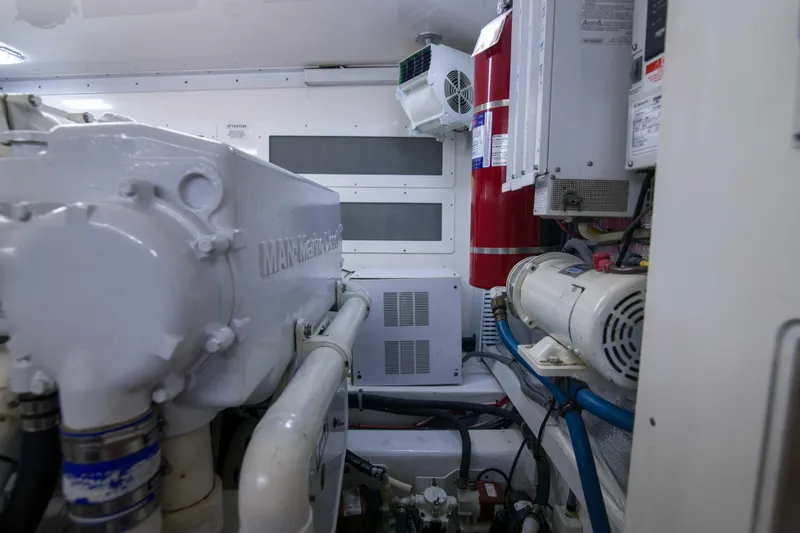 Venator Yacht Photos Pics 2008 Cabo 52 Express - Venator