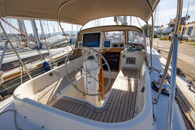 Oyster Moon Yacht Photos Pics 