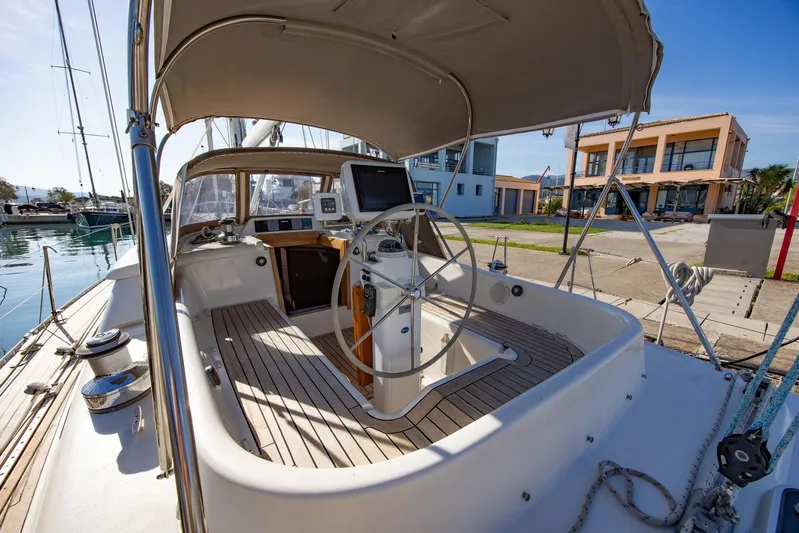 Oyster Moon Yacht Photos Pics 