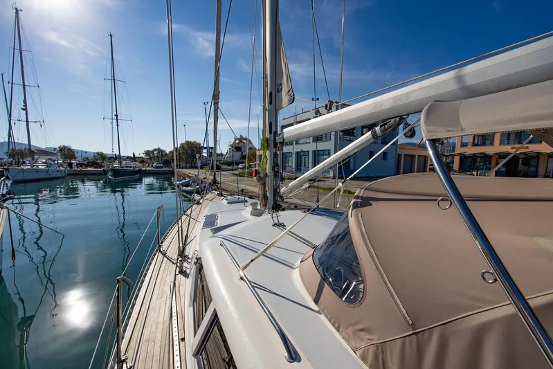 Oyster Moon Yacht Photos Pics 