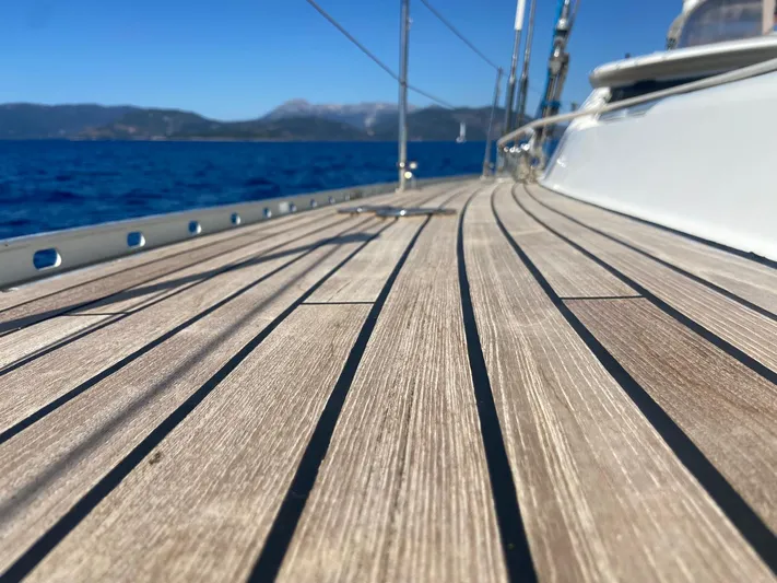 Oyster Moon Yacht Photos Pics Teak Decking