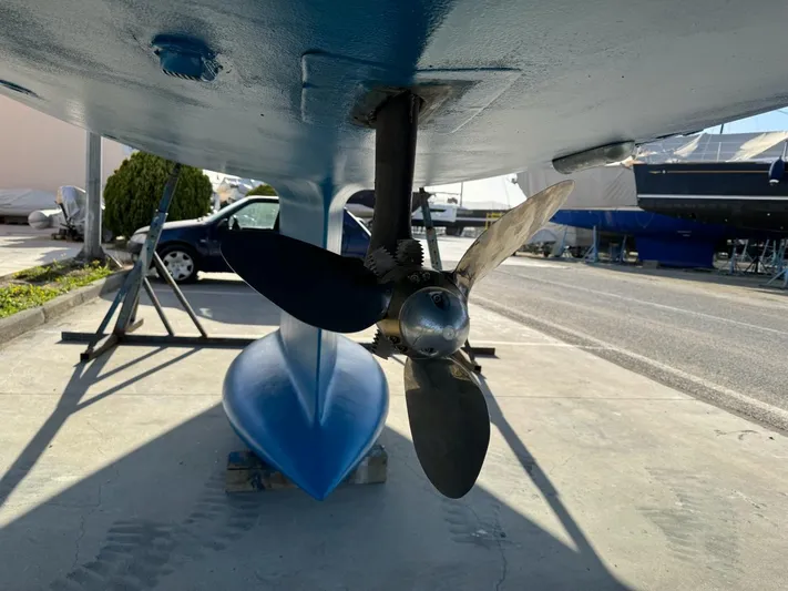 Oyster Moon Yacht Photos Pics 