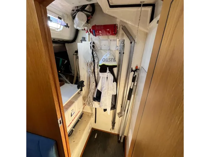 Oyster Moon Yacht Photos Pics Storeroom