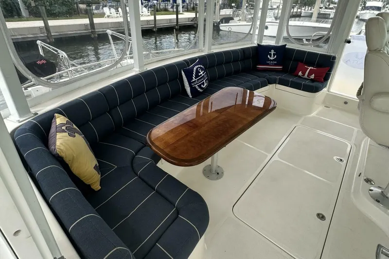 La De Dah Yacht Photos Pics 2007 Manta 44 Power Cat 'Lah De Dah' - Dinette