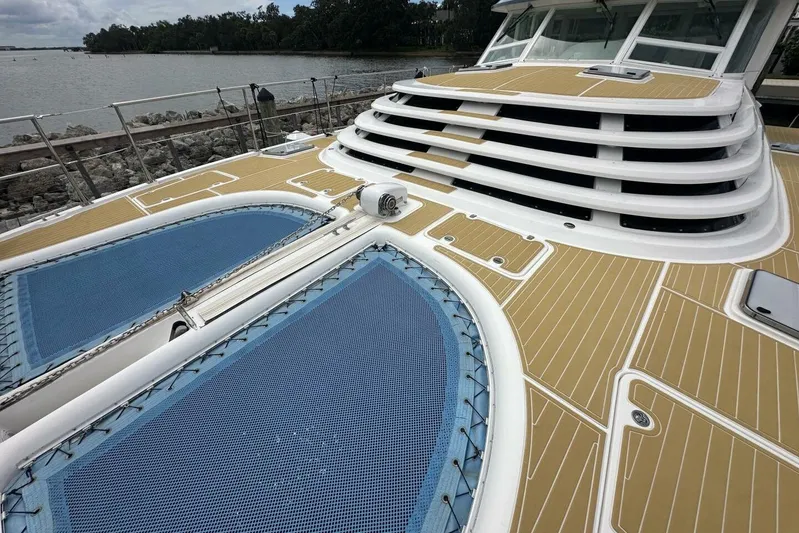 La De Dah Yacht Photos Pics 2007 Manta 44 Power Cat 'Lah De Dah' - Foredeck