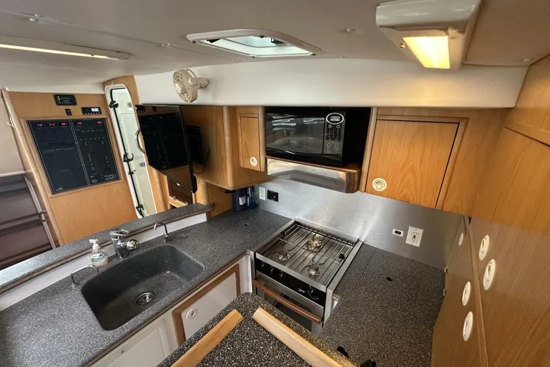 La De Dah Yacht Photos Pics 2007 Manta 44 Power Cat 'Lah De Dah' - Galley