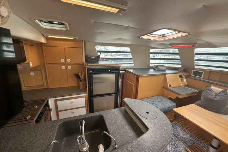 La De Dah Yacht Photos Pics 2007 Manta 44 Power Cat 'Lah De Dah' - Galley