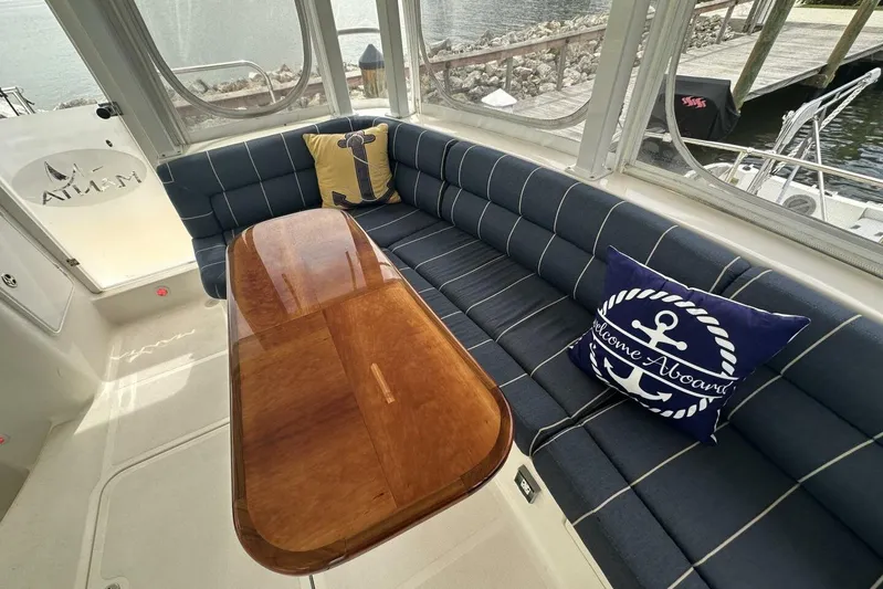 La De Dah Yacht Photos Pics 2007 Manta 44 Power Cat 'Lah De Dah' - Pilothouse Seating