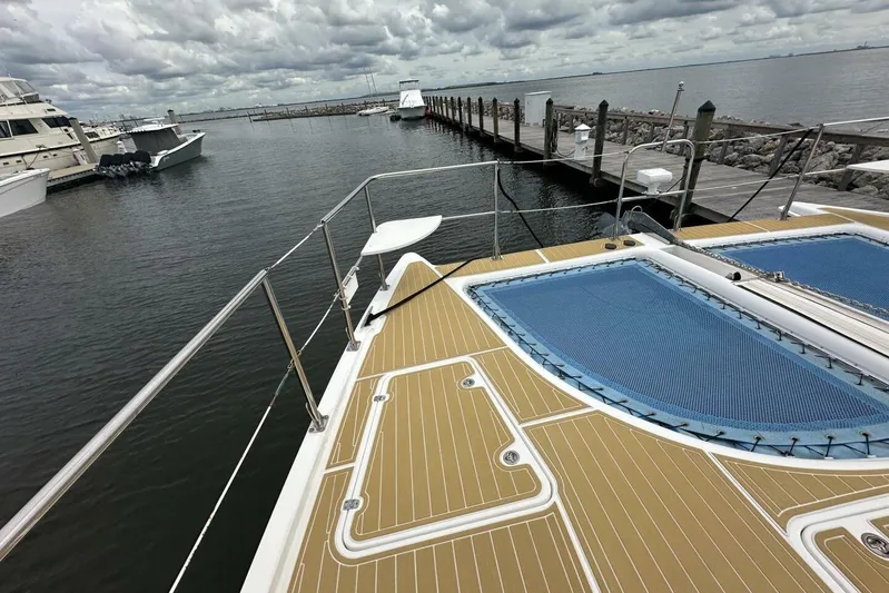 La De Dah Yacht Photos Pics 2007 Manta 44 Power Cat 'Lah De Dah' - Foredeck