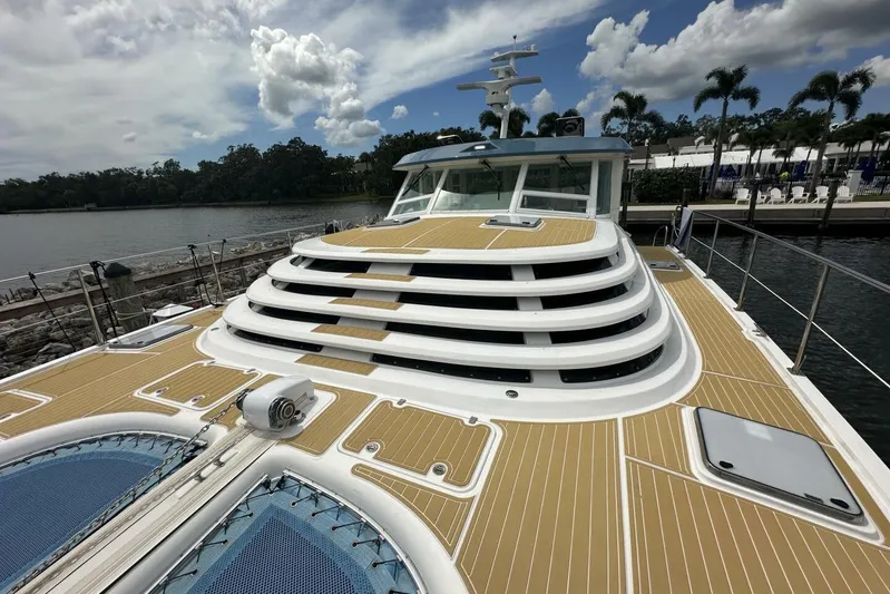 La De Dah Yacht Photos Pics 2007 Manta 44 Power Cat 'Lah De Dah' - Foredeck