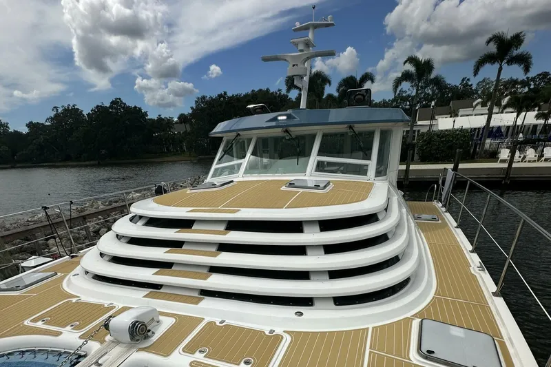 La De Dah Yacht Photos Pics 2007 Manta 44 Power Cat 'Lah De Dah' - Foredeck