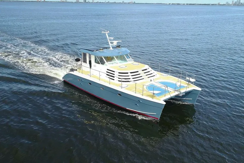 La De Dah Yacht Photos Pics 2007 Manta 44 Power Cat 'Lah De Dah' - Starboard 3/4 Bow