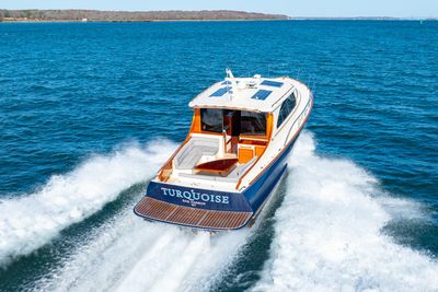 Yacht