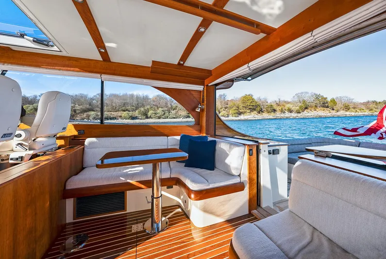 Turquoise (name Reserved) Yacht Photos Pics Drop-down Table