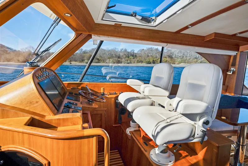 Turquoise (name Reserved) Yacht Photos Pics Helm Seats