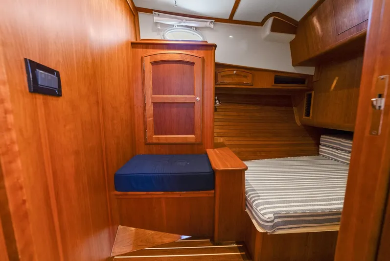 Turquoise (name Reserved) Yacht Photos Pics Guest Stateroom