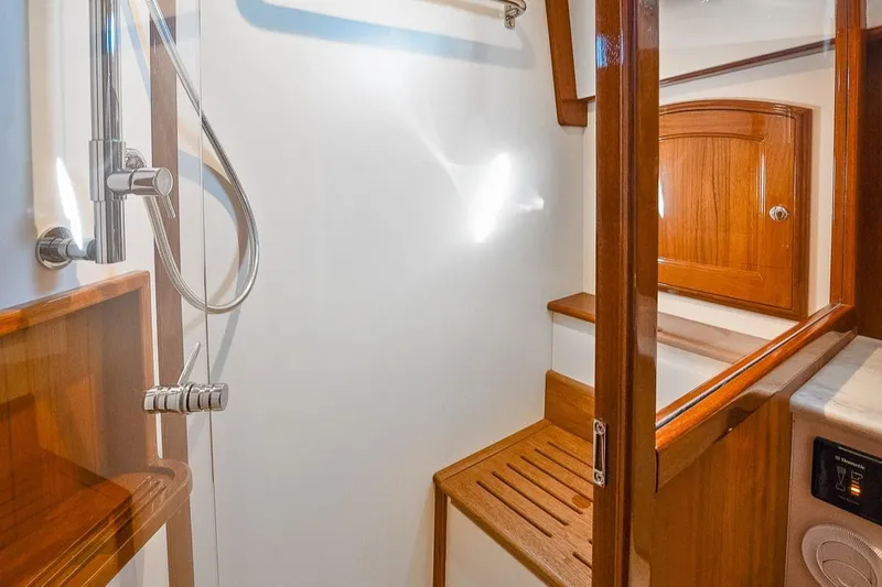 Turquoise (name Reserved) Yacht Photos Pics Shower