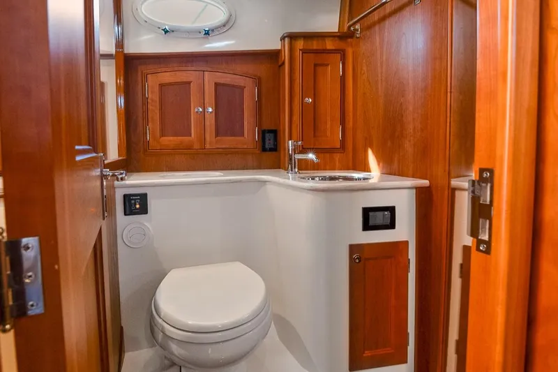 Turquoise (name Reserved) Yacht Photos Pics Head