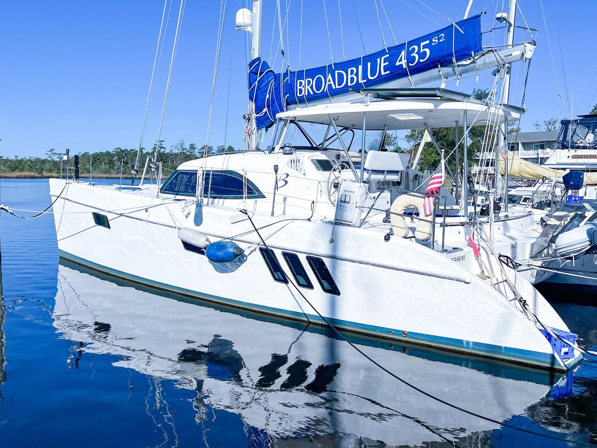 2010 Broadblue 43 